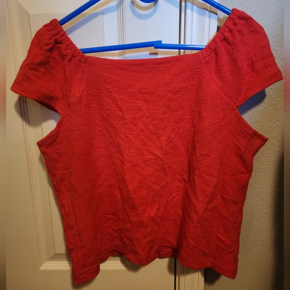 Madewell Texture and Thread On/Off Shoulder Cropped Button Tee - Picture 4 of 14